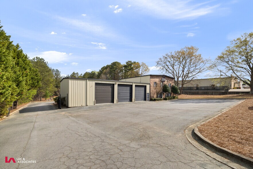 More Photos Of 885 Cripple Creek Dr, Lawrenceville Warehouse For Lease