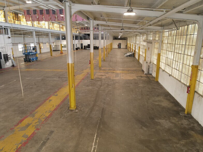 More Photos Of 3850 Santa Fe Ave, Vernon Manufacturing For Lease