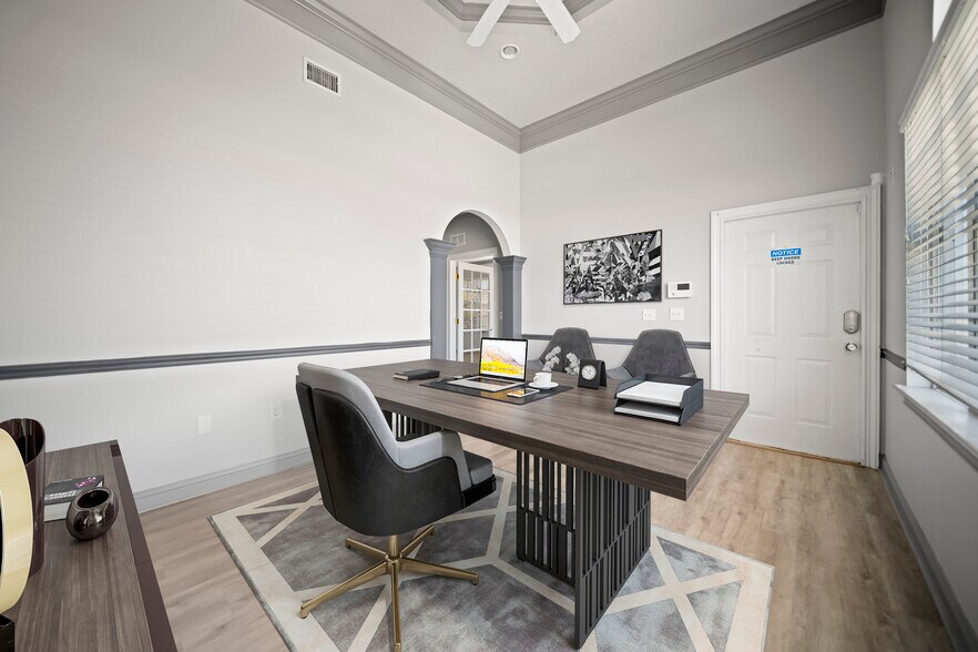 More Photos Of 6817 Southpoint Pky, Jacksonville Loft Creative Space For Lease