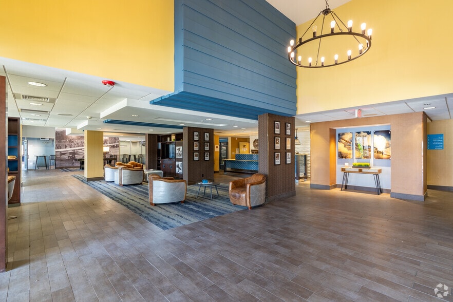 More Photos Of 6921 S Lindbergh Blvd, Saint Louis Hospitality For Sale