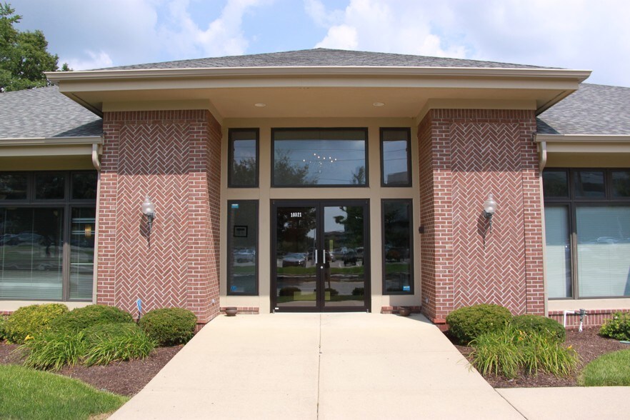 More Photos Of 10321 N Pennsylvania St, Indianapolis Office For Lease