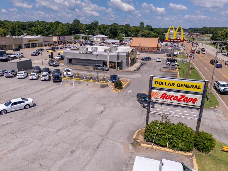 More Photos Of 677 W Church St, Lexington Unknown For Lease