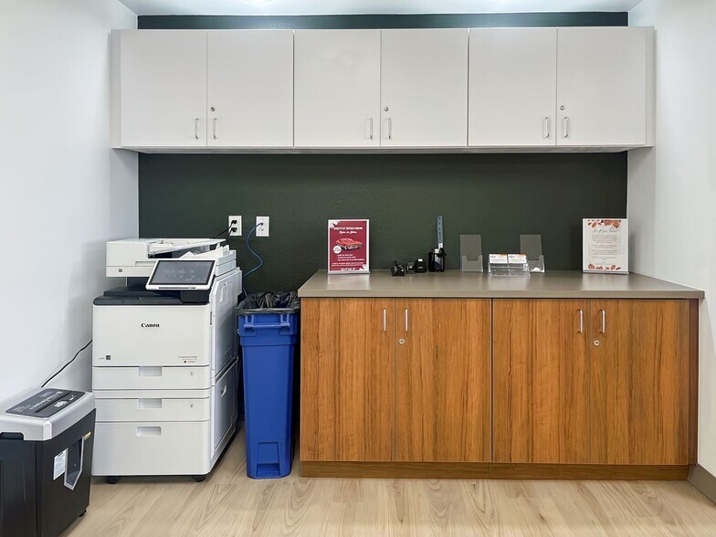 More Photos Of 101 Convention Center Dr, Las Vegas Coworking Space