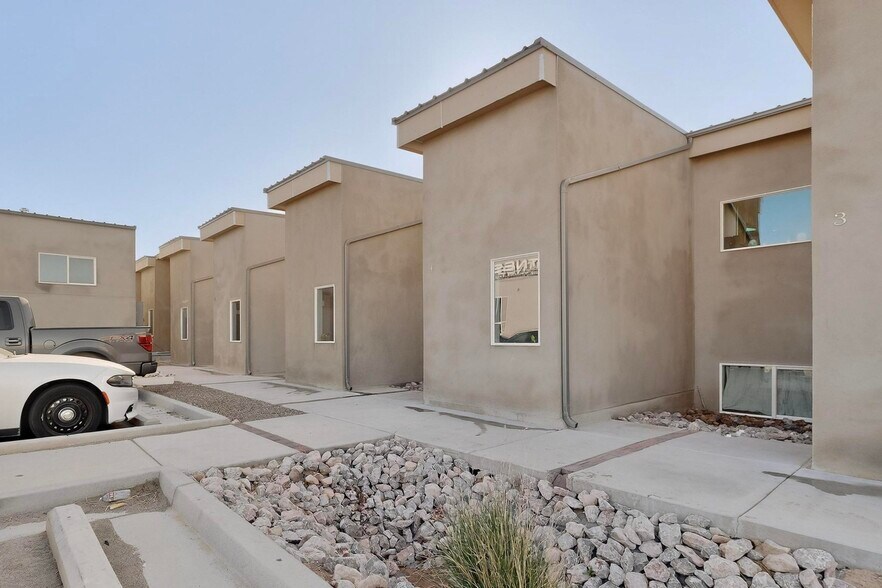 More Photos Of 9368 Valley View Dr NW, Albuquerque Apartments For Sale