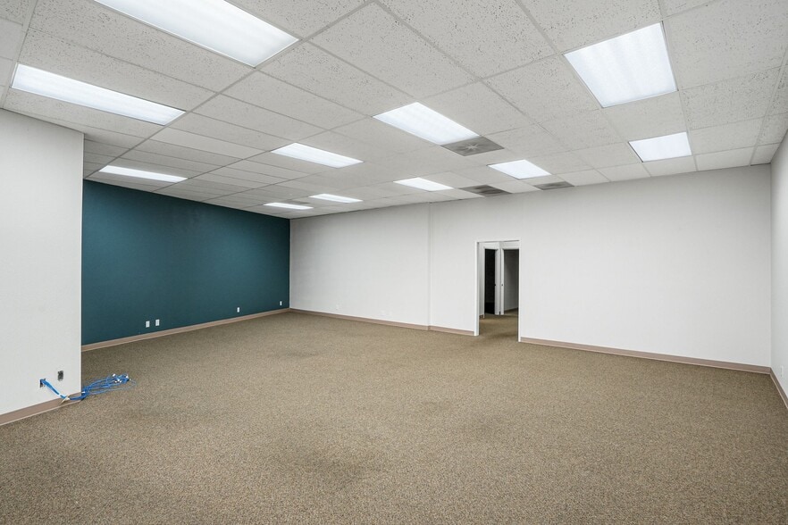 More Photos Of 919-935 NW Circle Blvd, Corvallis Storefront For Lease