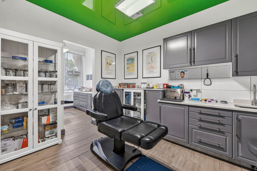 More Photos Of 1033-1077 River Rd, Edgewater Apartments For Sale