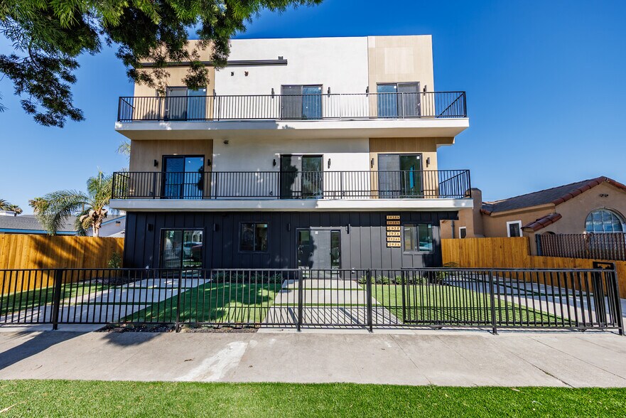 More Photos Of 2938 S Sycamore Ave, Los Angeles Apartments For Sale