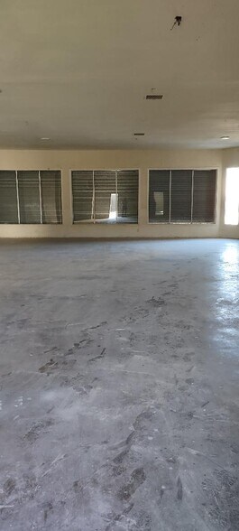 More Photos Of 1644 E Compton Blvd, Compton Freestanding For Sale