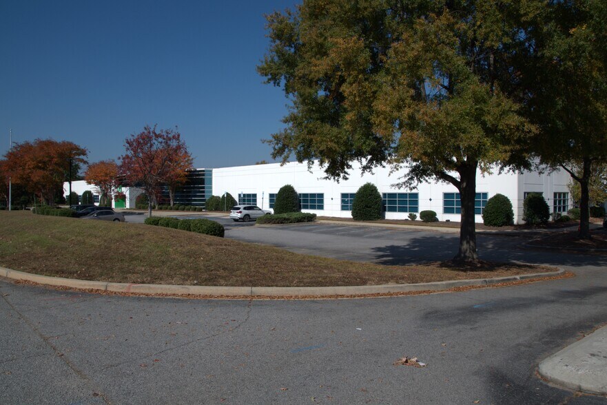 More Photos Of 151 Corley Mill Rd, Lexington Office For Lease