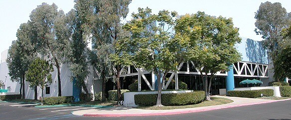 More Photos Of 7 Holland, Irvine Warehouse For Lease