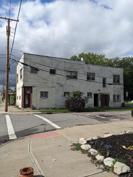 More Photos Of 576 E 152nd St, Cleveland Apartments For Sale