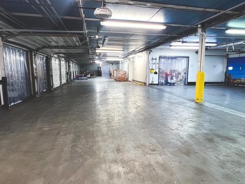 More Photos Of 1111 Cable Ave, Columbus Truck Terminal For Sale