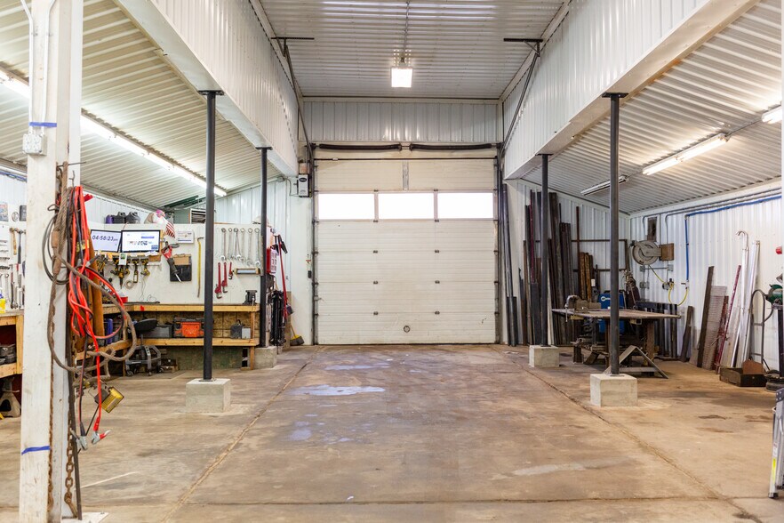 More Photos Of 2321 W 1st St, Duluth Service For Sale