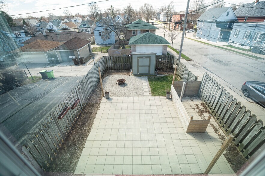 More Photos Of 3701 E Layton Ave, Cudahy Storefront Retail Residential For Sale