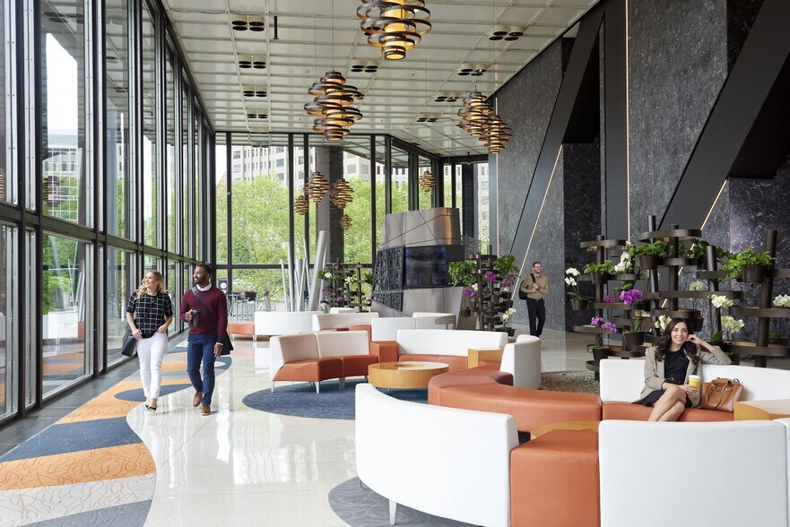 More Photos Of 600 Grant St, Pittsburgh Office For Lease