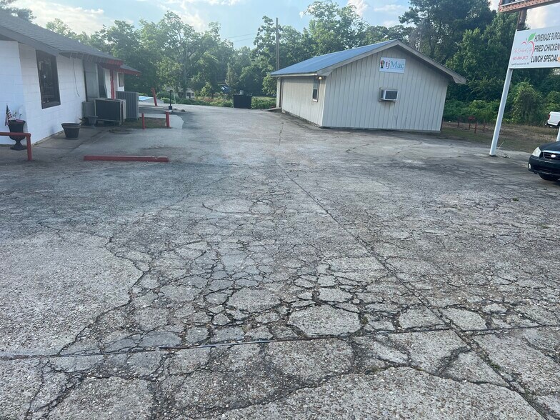 More Photos Of 666 Highway 24, Centreville Fast Food For Sale