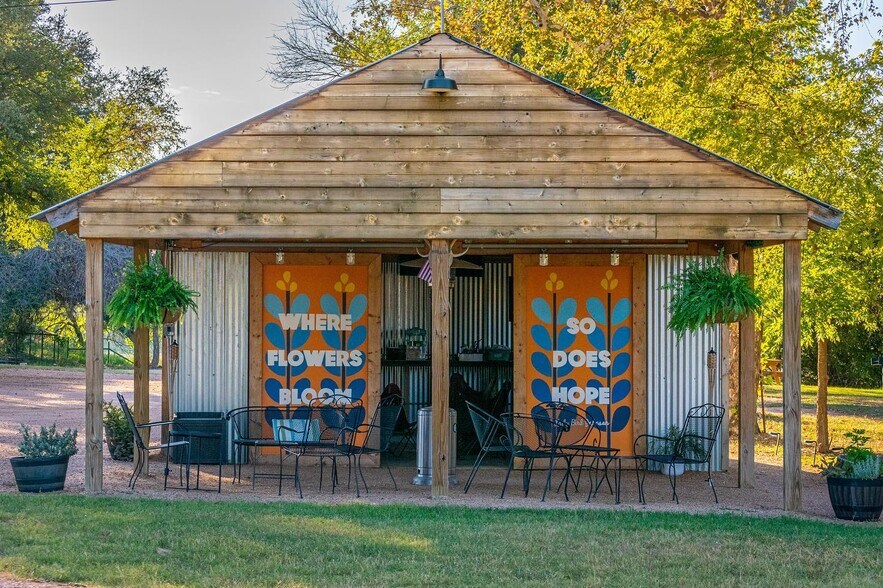More Photos Of 14818 US-290 E, Stonewall Hotel For Sale