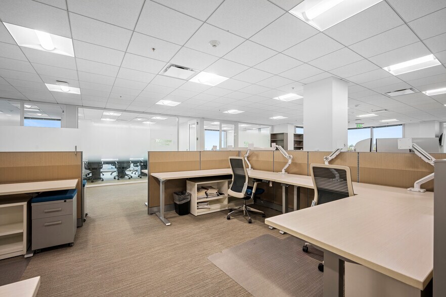 More Photos Of 301 N Lake Ave, Pasadena Office For Lease
