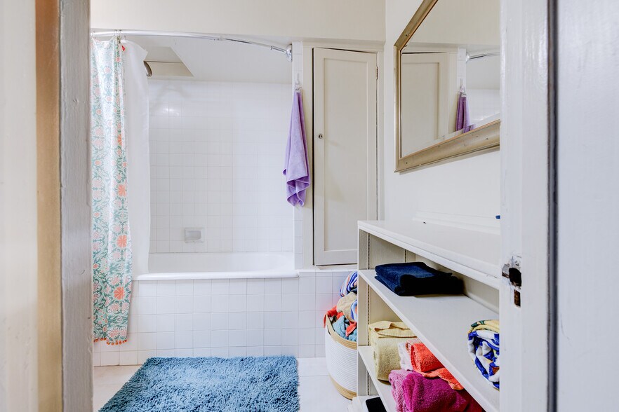 More Photos Of 1701 E Ocean Blvd, Long Beach Apartments For Sale