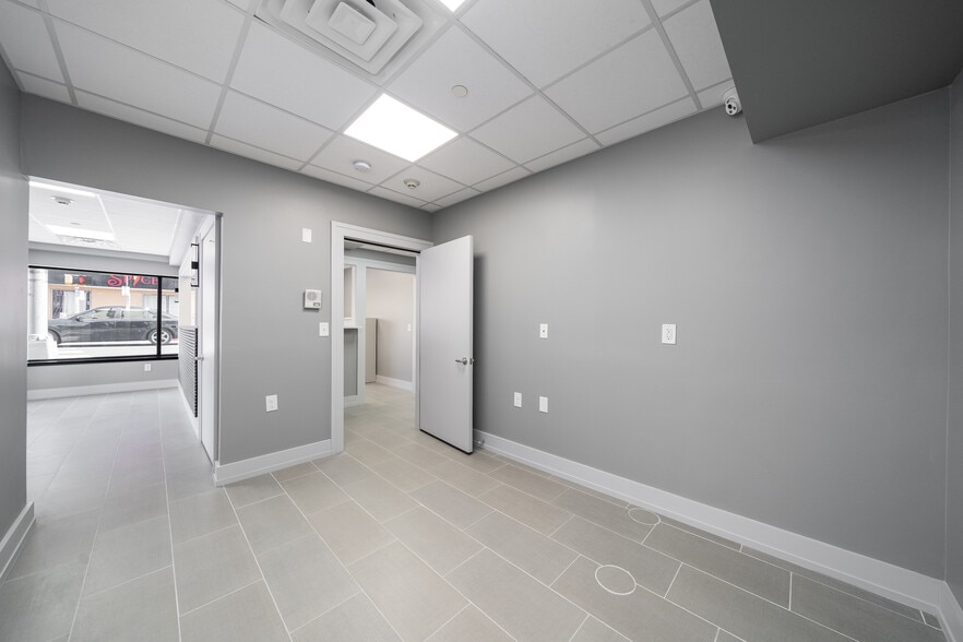 More Photos Of 845 Newark Ave, Jersey City Medical For Lease