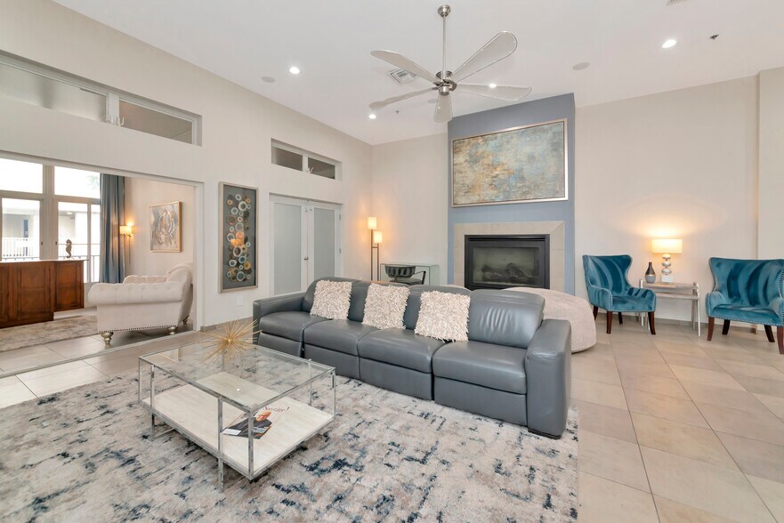 More Photos Of 1345 2nd St, Sarasota Office Residential For Sale