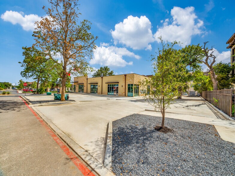 More Photos Of 7927 Calle Rialto, San Antonio Storefront Retail Office For Lease