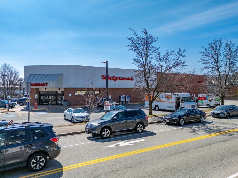 More Photos Of 20 Weston St, Waltham Drugstore For Sale