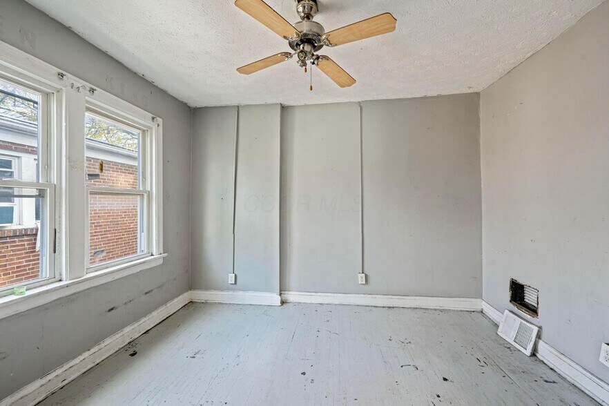 More Photos Of 1657 Sullivant Ave, Columbus Apartments For Sale