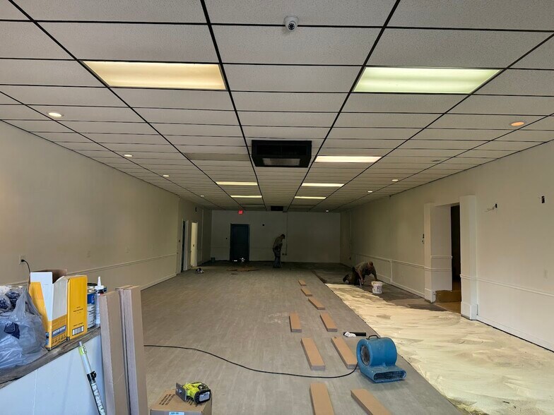 More Photos Of 1550 6th Ave SE, Decatur General Retail For Lease