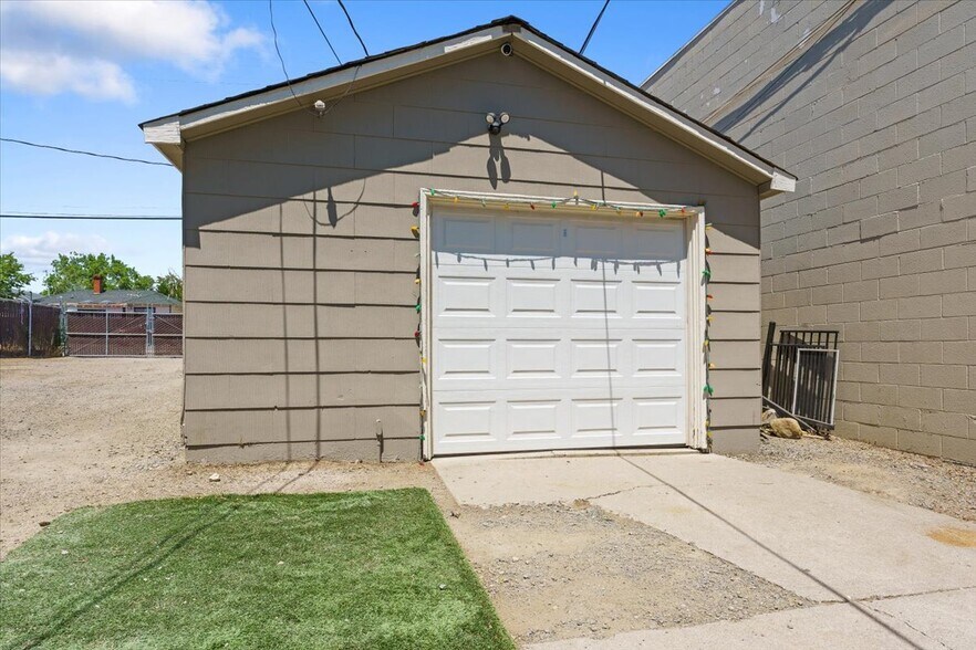 More Photos Of 277 Vassar St, Reno Freestanding For Sale