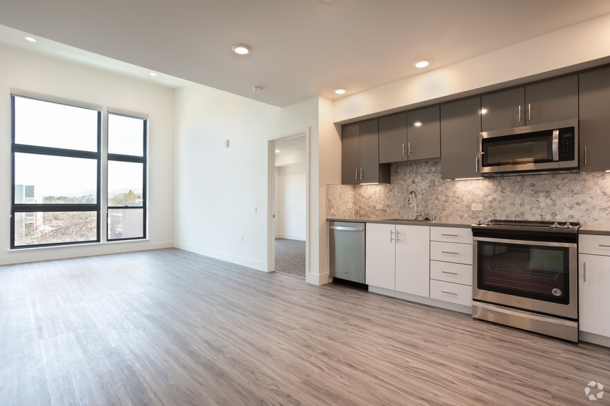 More Photos Of 1716 N Main St, Walnut Creek Apartments For Lease