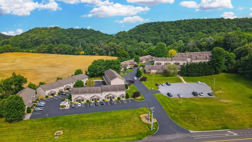 More Photos Of 3300 Boones Creek Village Ct, Jonesborough Apartments For Sale