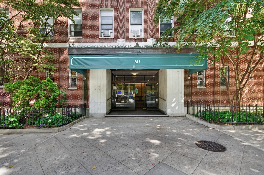 More Photos Of 60 Plaza St E, Brooklyn Apartments For Sale