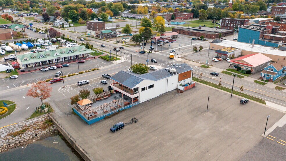 More Photos Of 6-8 Lake Shore Dr W, Dunkirk Freestanding For Sale