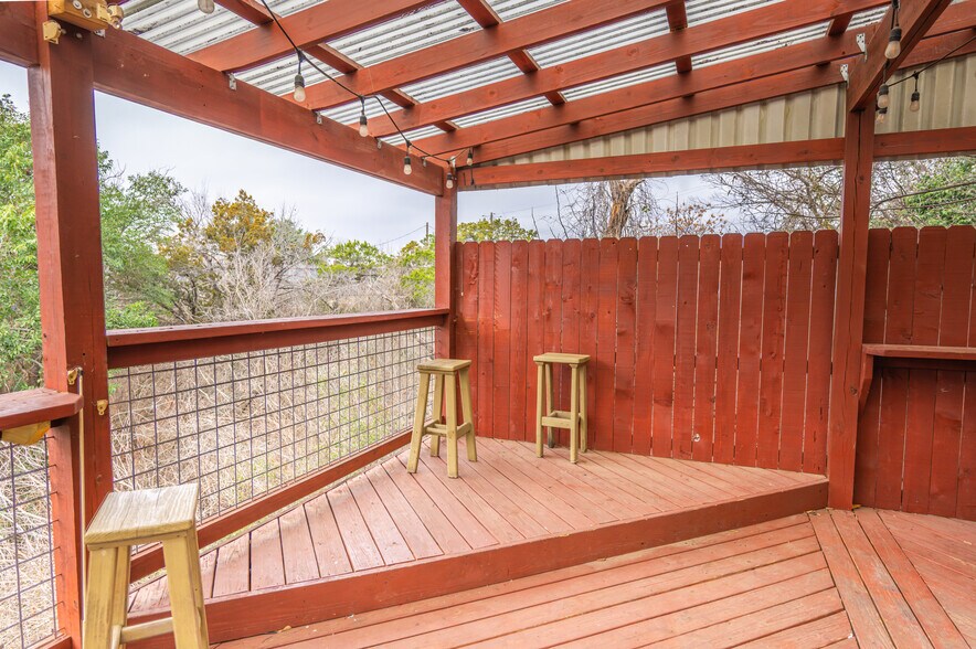 More Photos Of 1205 Main St, Bandera Restaurant For Lease