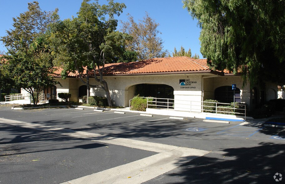 More Photos Of 1100 Paseo Camarillo, Camarillo Office For Sale
