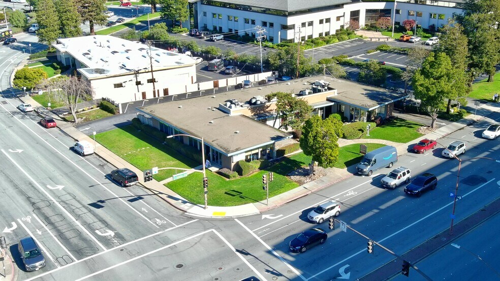 More Photos Of 705 Veterans Blvd, Redwood City Medical For Sale