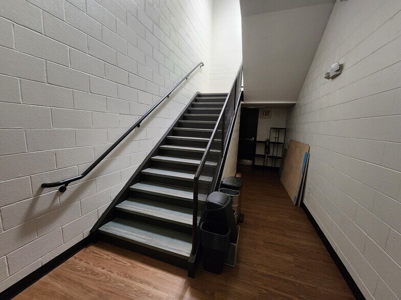 More Photos Of 501 Howell Rd, Greenville Office For Lease