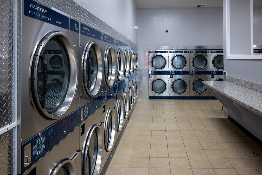 More Photos Of , Hanford General Retail For Sale