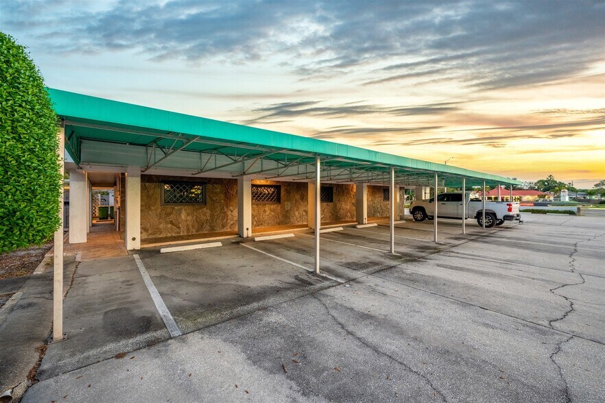 More Photos Of 525 N Harbor City Blvd, Melbourne Office For Sale