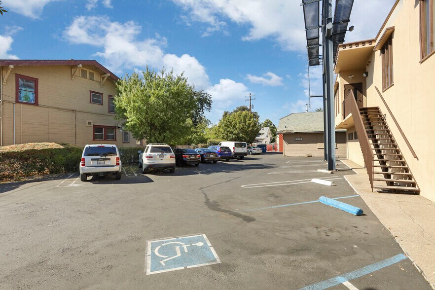 More Photos Of 200 W Harding Way, Stockton Office For Sale