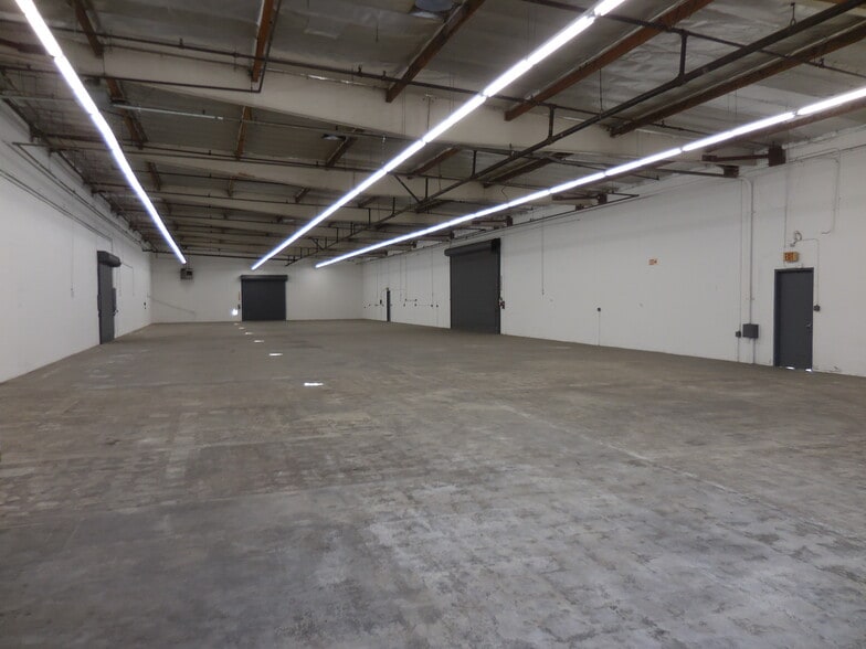 More Photos Of 141 E 157th St, Gardena Warehouse For Lease