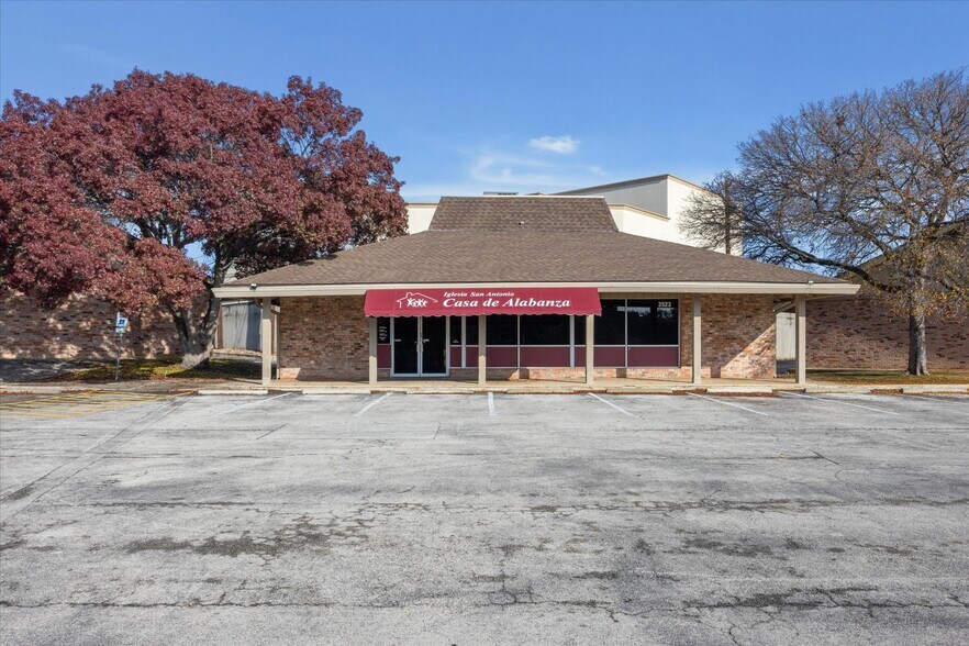 More Photos Of 3529-3539 Oakgate Dr, San Antonio Freestanding For Lease