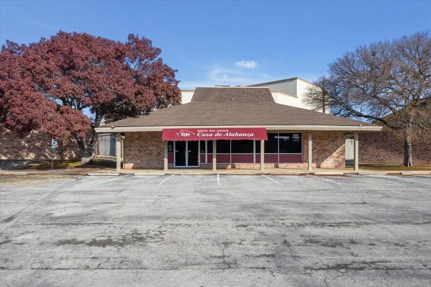 More Photos Of 3529-3539 Oakgate Dr, San Antonio Freestanding For Lease