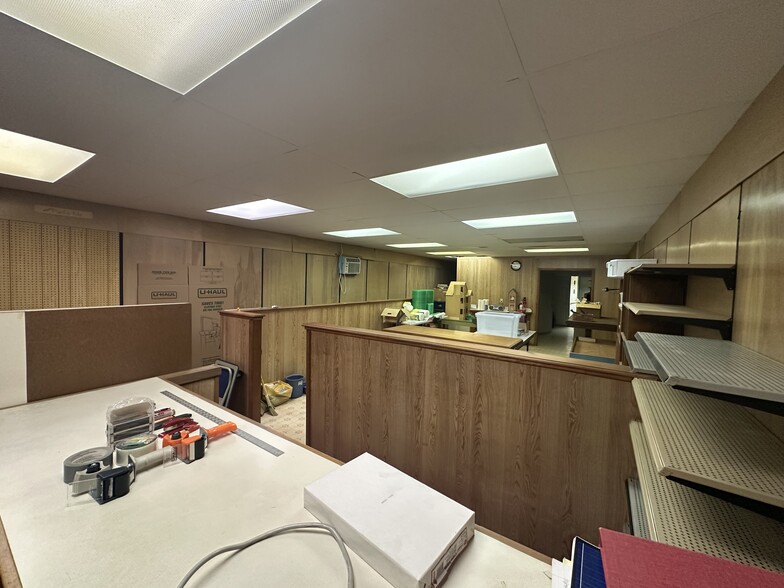 More Photos Of 519 Mill St, Danville General Retail For Sale