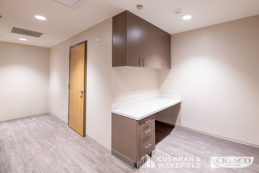 More Photos Of 24025 Lorain Rd, North Olmsted Medical For Sale