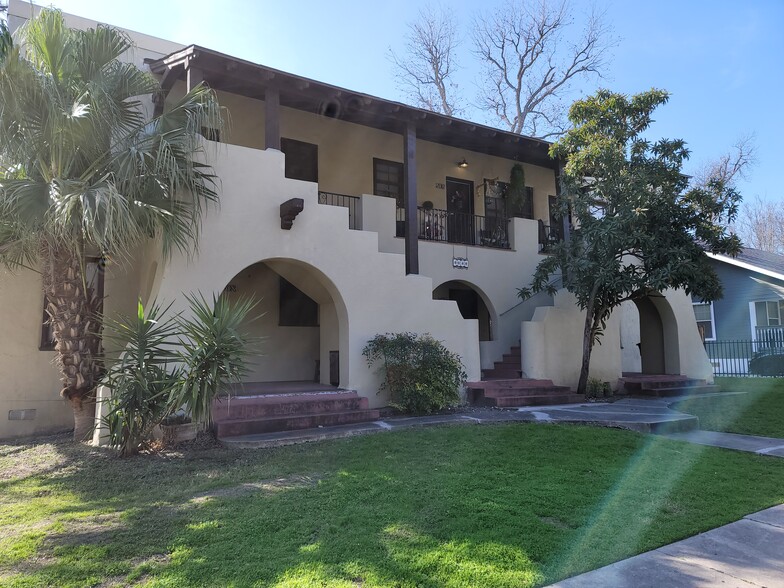 Primary Photo Of 810 W Craig Pl, San Antonio Apartments For Sale