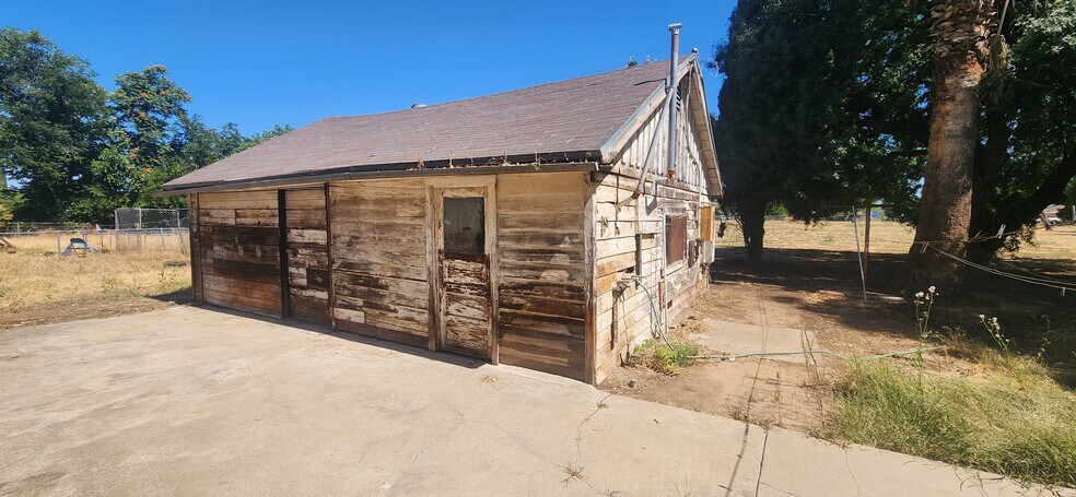 More Photos Of 5469 Tulare ave, Fresno Land For Sale