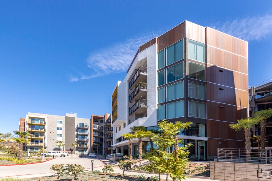 More Photos Of 375 Camino De La Reina, San Diego Multifamily For Sale