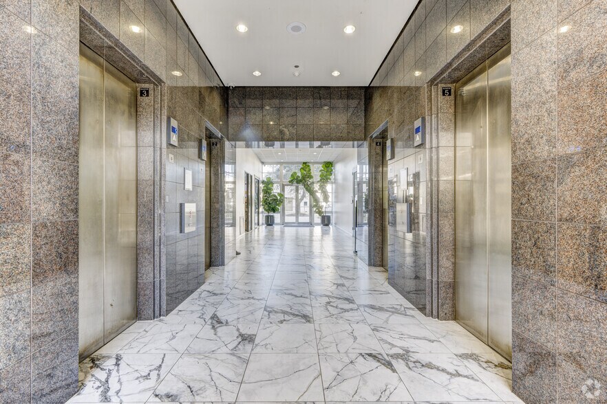 More Photos Of 9800 Centre Pky, Houston Office For Lease